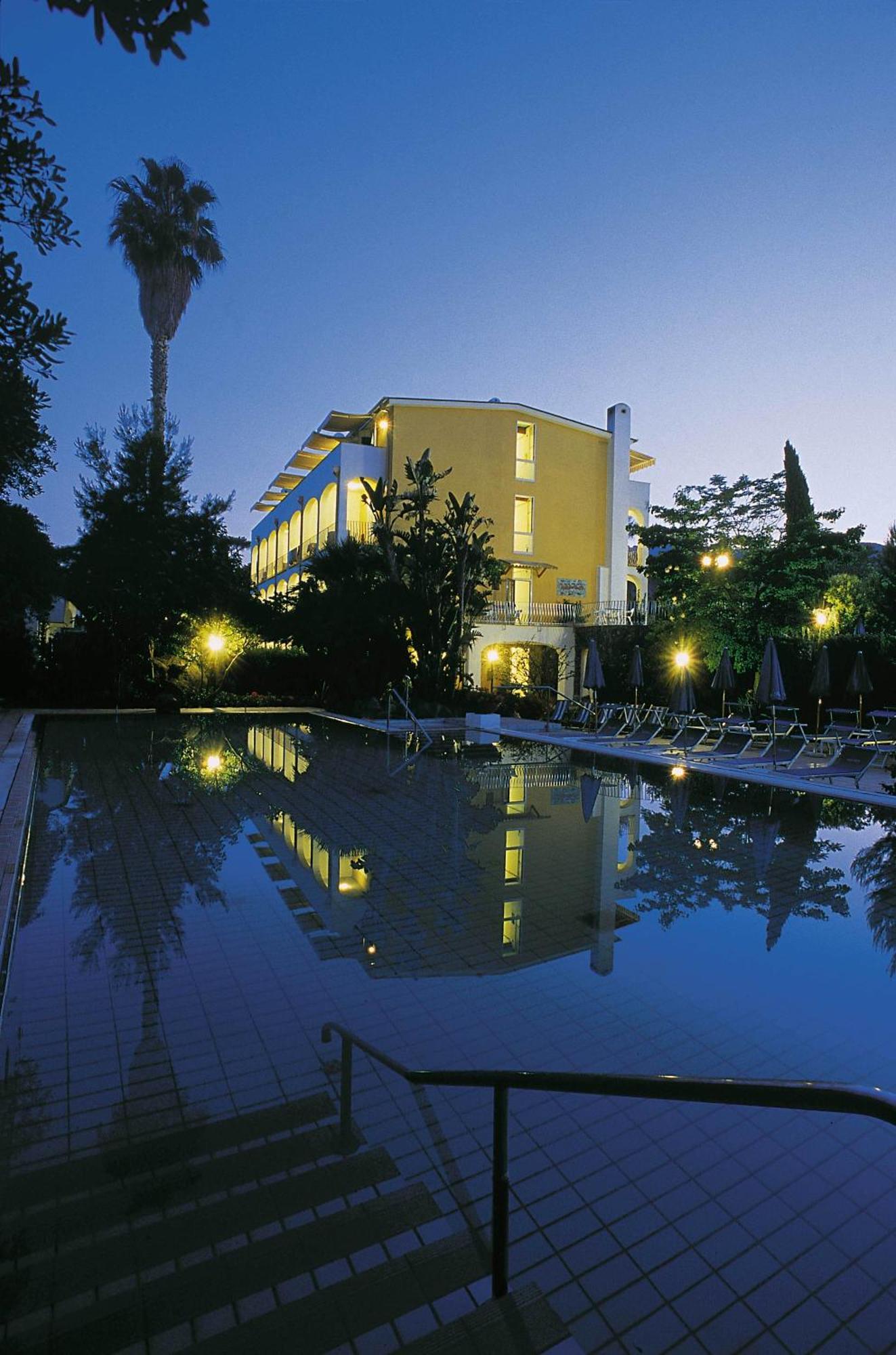 Hotel San Giovanni Terme Иския Екстериор снимка