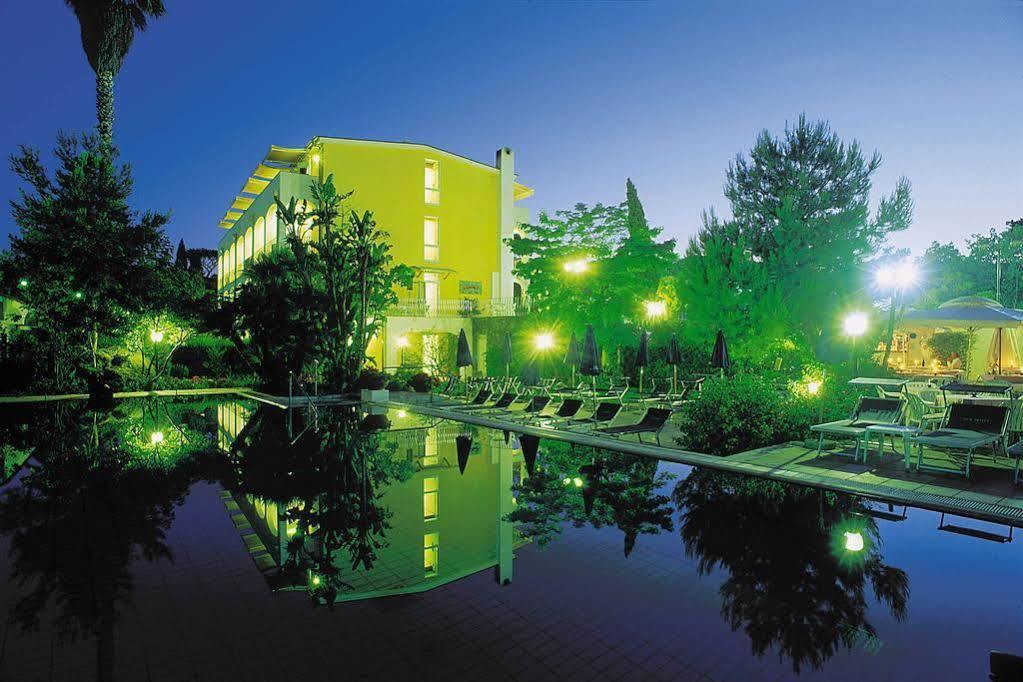 Hotel San Giovanni Terme Иския Екстериор снимка